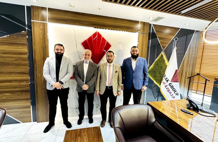 تعزيز شراكات النجاح: وفد من جمعية رجال الأعمال السوريين يزور مجموعة امتلاك العقارية